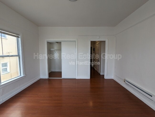 Building Photo - 1532 8th Ave