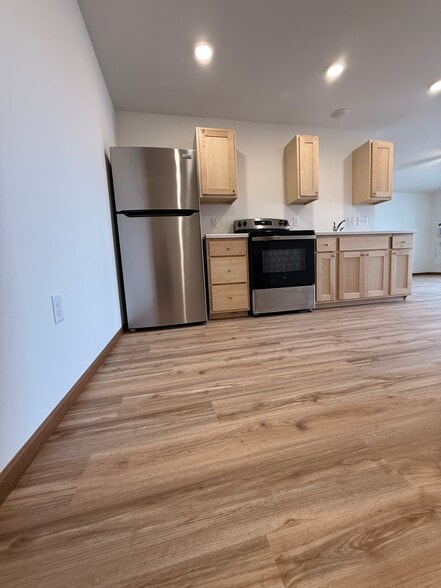 Building Photo - Carver Flats