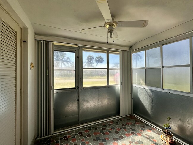 Building Photo - 2842 Crosley Dr W