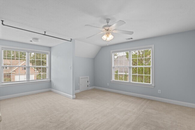 Building Photo - 4117 Chastain Dr
