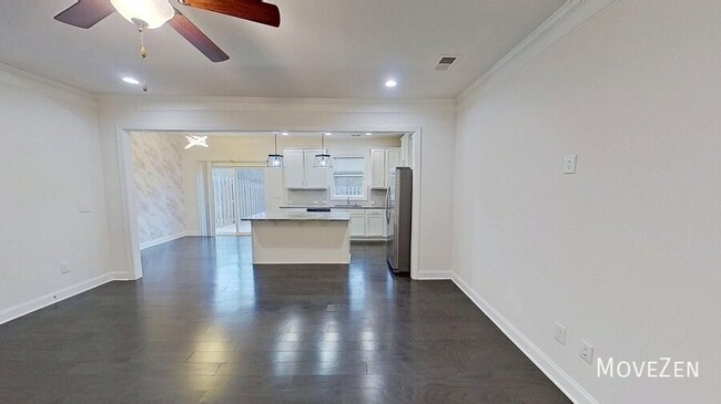 Building Photo - 203 Hartland Pl