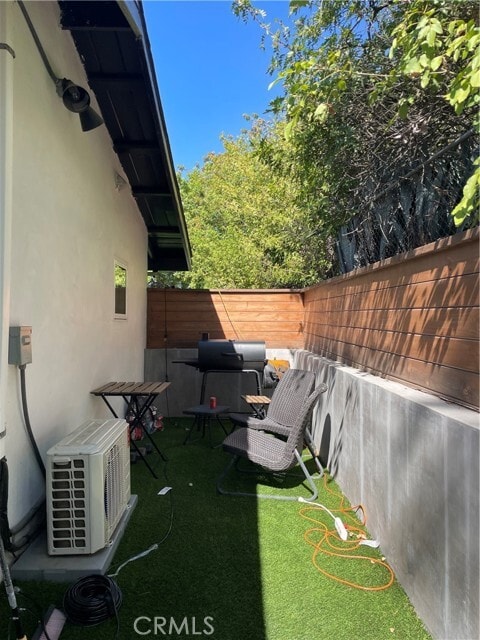 Building Photo - 23517 Aetna St