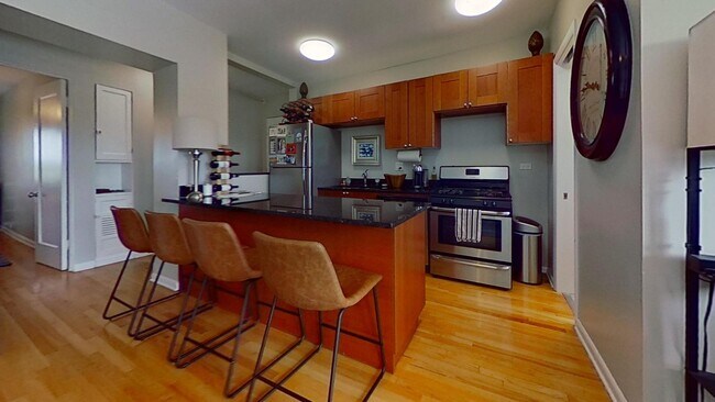 Building Photo - 601 W Deming Pl
