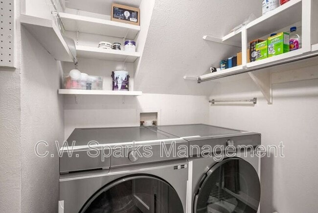 Building Photo - 7615 Woodthrush Dr