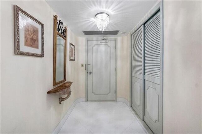 Building Photo - 3850 Galt Ocean Dr
