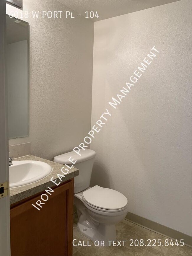 Building Photo - 6018 W Port Pl