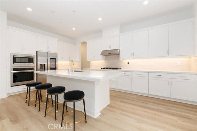 Building Photo - 24510 Via Ln