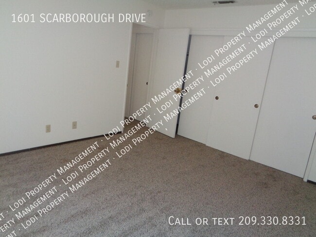 Building Photo - 1601 Scarborough Dr