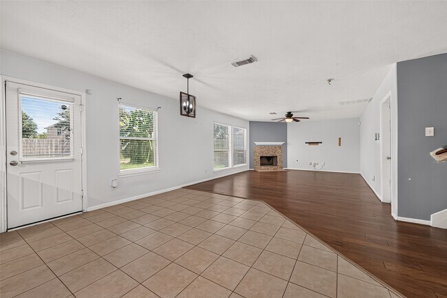 Building Photo - 25346 Barmby Dr