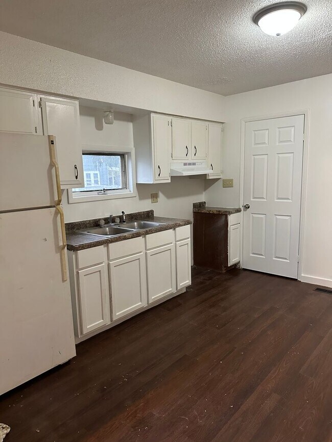 Building Photo - 3101 Oliver St