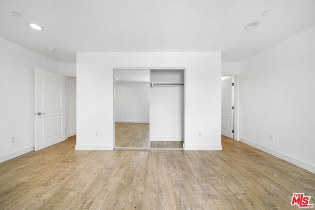 Building Photo - 14228 Sylvan St