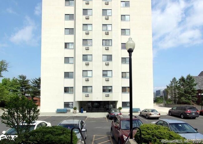 Primary Photo - 51 Schuyler Ave