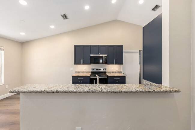 Building Photo - 6523 NW 109th Pl