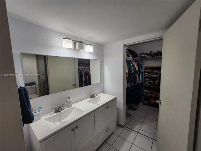 Building Photo - 13850 SW 62nd St