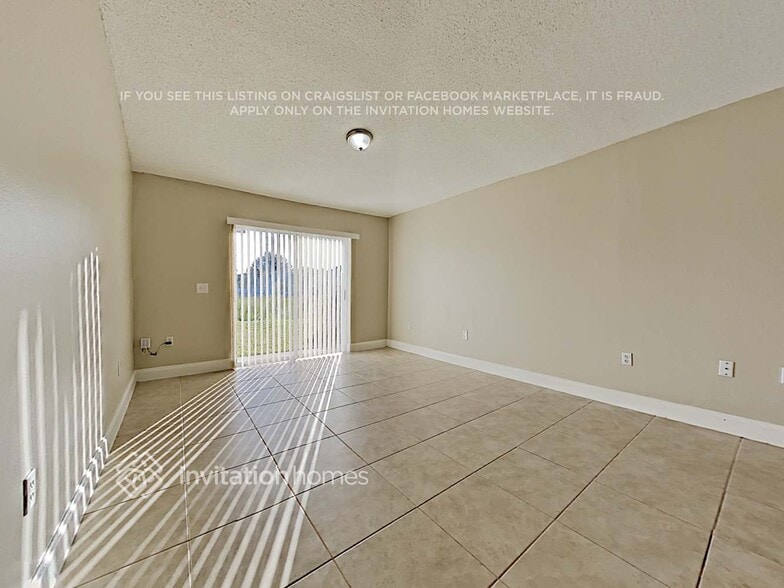 Building Photo - 4633 Willamette Cir