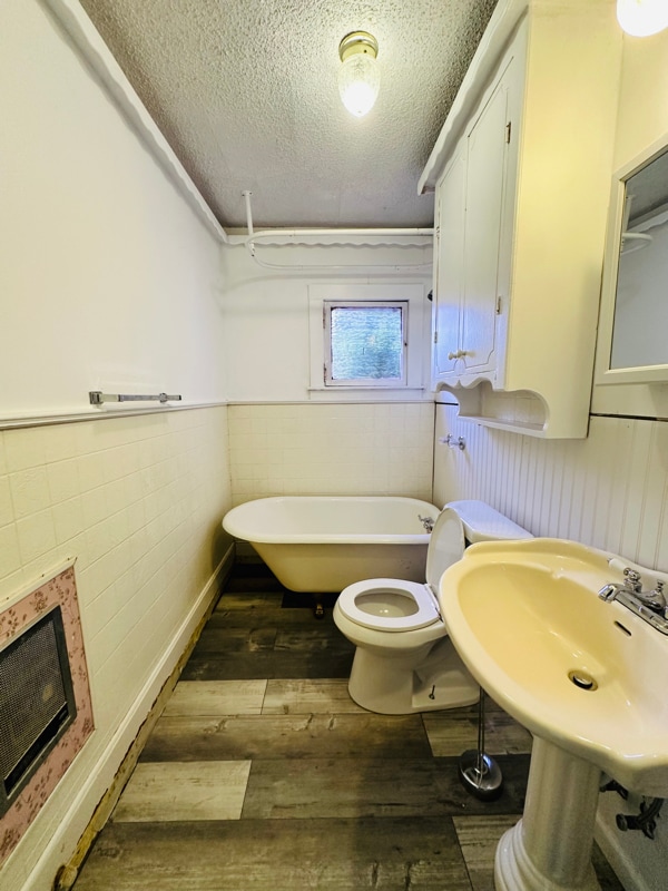 Building Photo - 615 NW Arlington Ave