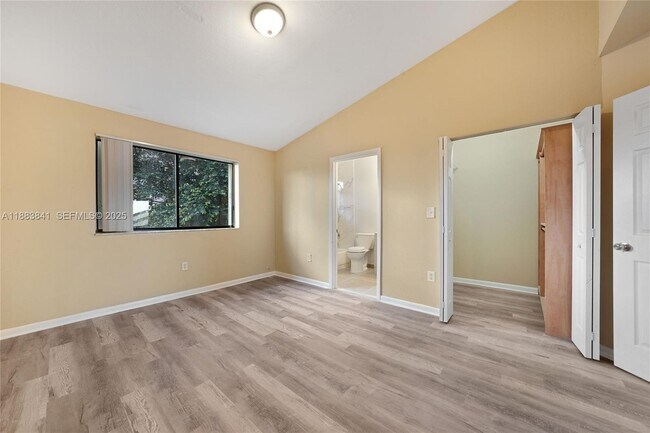 Building Photo - 3208 San Remo Cir