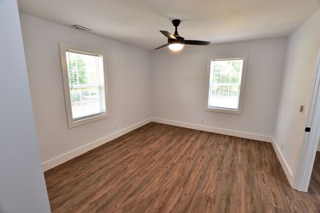 Building Photo - 3630 Loop Rd