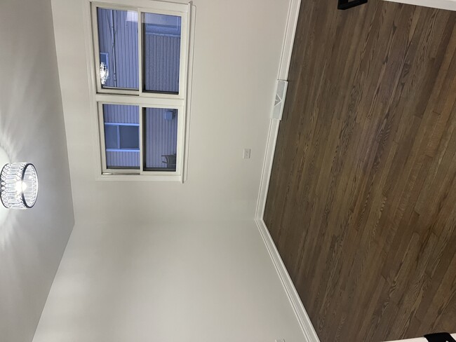 Building Photo - 903 Porter St