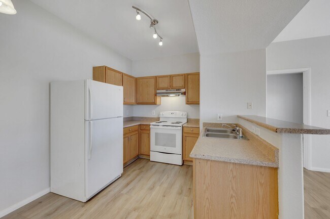 Building Photo - Repainted, Remodeled, Refreshed! 2 Bed 2 Bath - Rancho & Lake Mead Area Condo, Gated