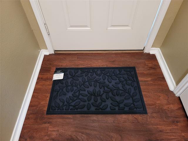 Building Photo - 204 Meadow View Ln