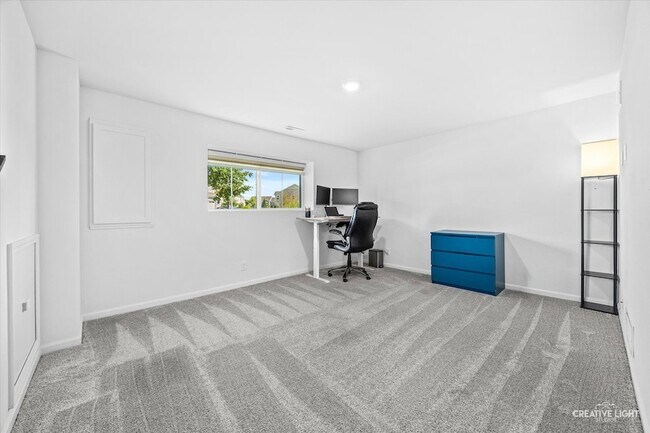 Building Photo - 1097 Moraine Dr