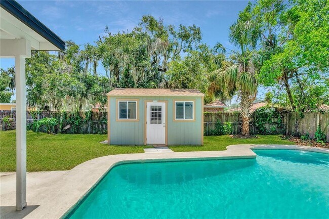 Building Photo - 3508 Westfield Dr