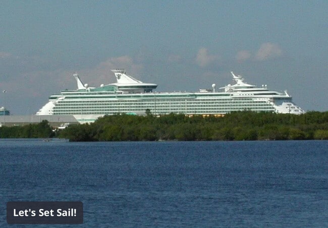 Building Photo - 561 Casa Bella Dr