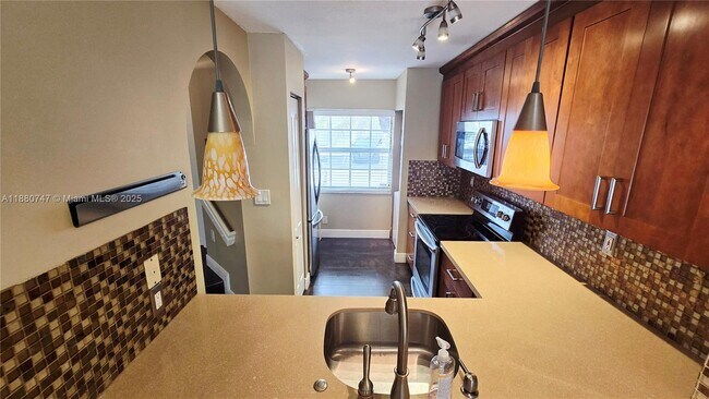 Building Photo - 14273 SW 121st Pl