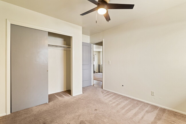 Building Photo - Spacious 3-Bedroom Duplex in Old Colorado ...