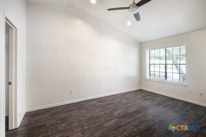 Building Photo - 1104 Academy St