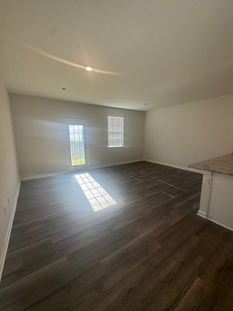 Building Photo - REDUCED PRICE & 1/2 Off First Month's Rent with move-in by 1/31/2026 "Spacious 3-Bedroom Townhous...