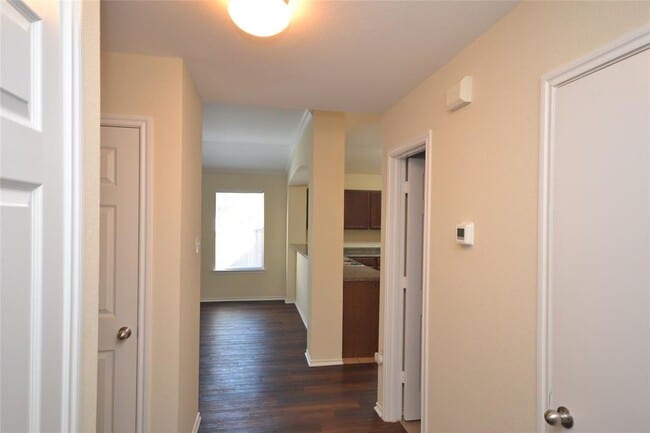 Building Photo - 114 Washington Square Dr