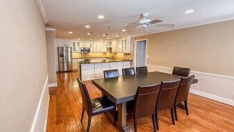 Building Photo - 44 W Broadway