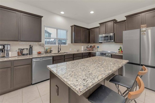 Building Photo - 16900 Adoro Dr