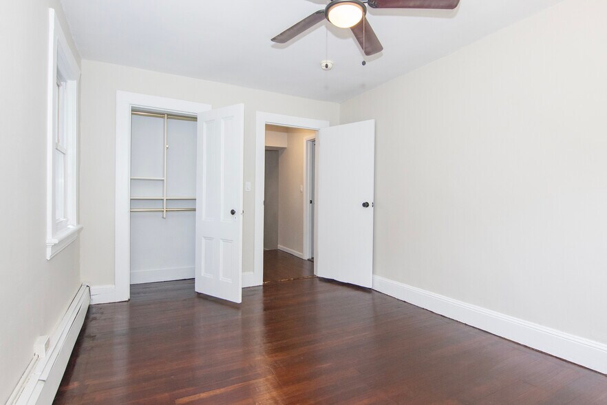 Building Photo - 44 Croton Ave
