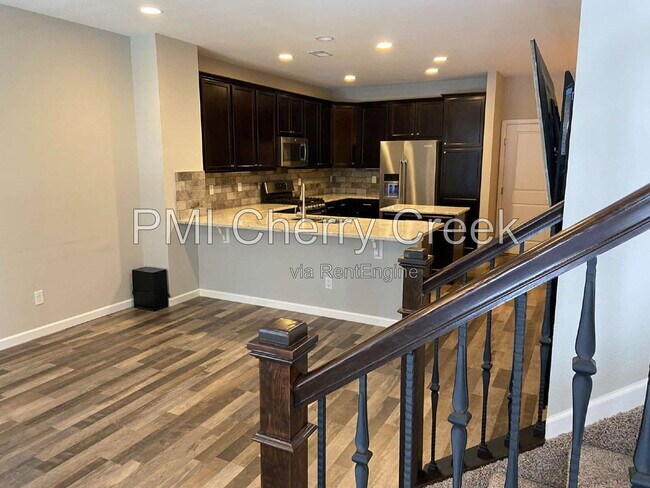Building Photo - 9008 E Caley Way