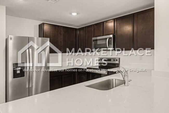 Building Photo - 8619 SW 44th Terrace