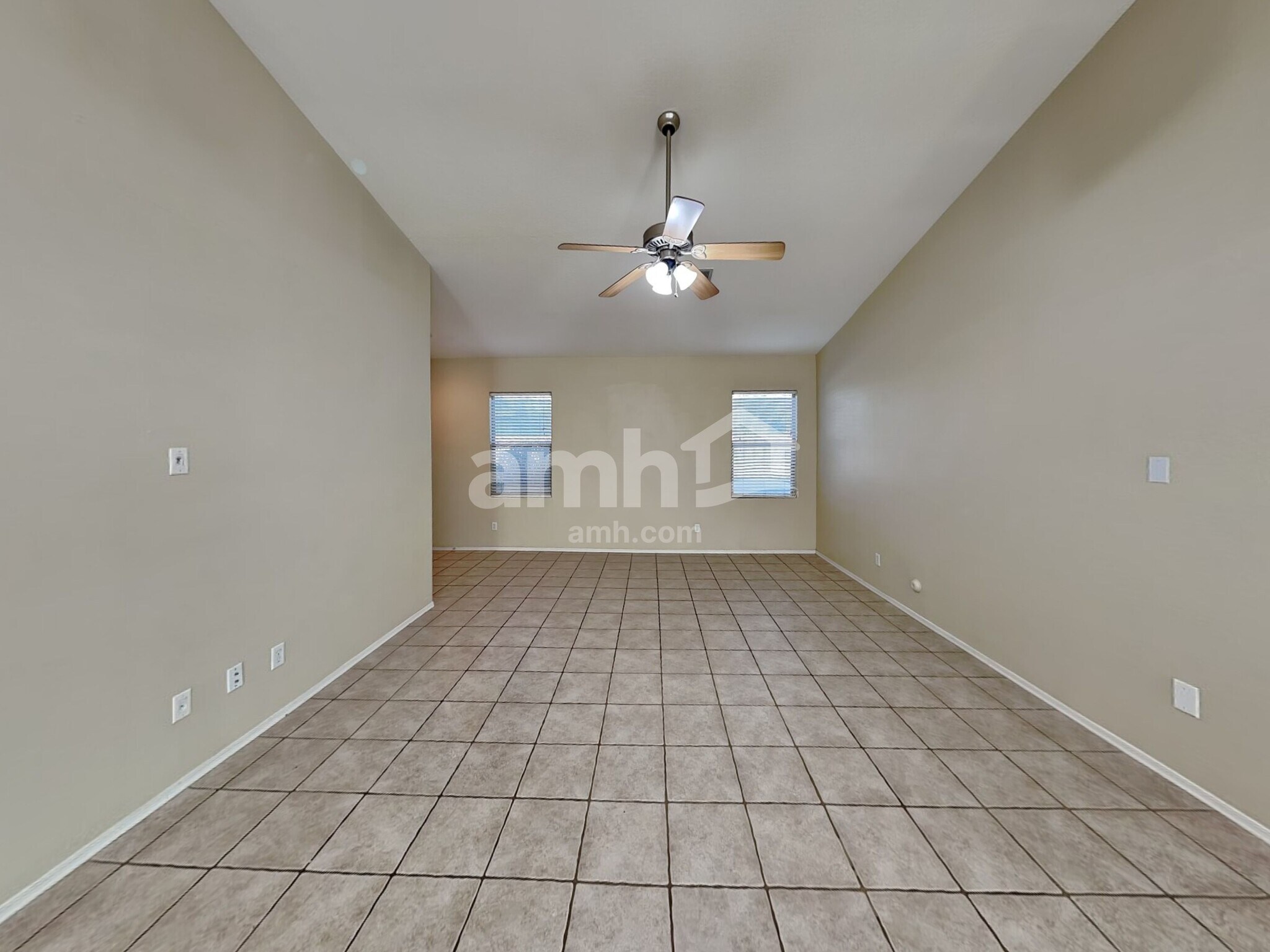 Building Photo - 3862 S Stallion Dr