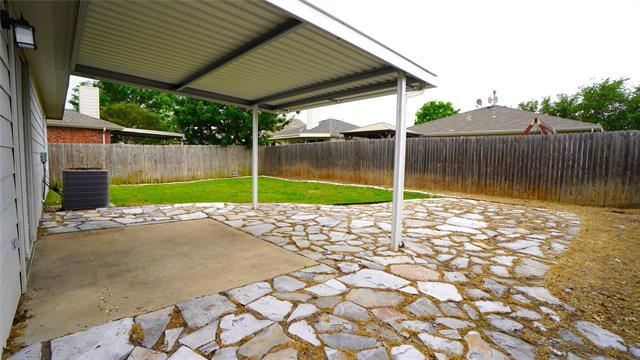 Building Photo - 2028 Wildwood Dr