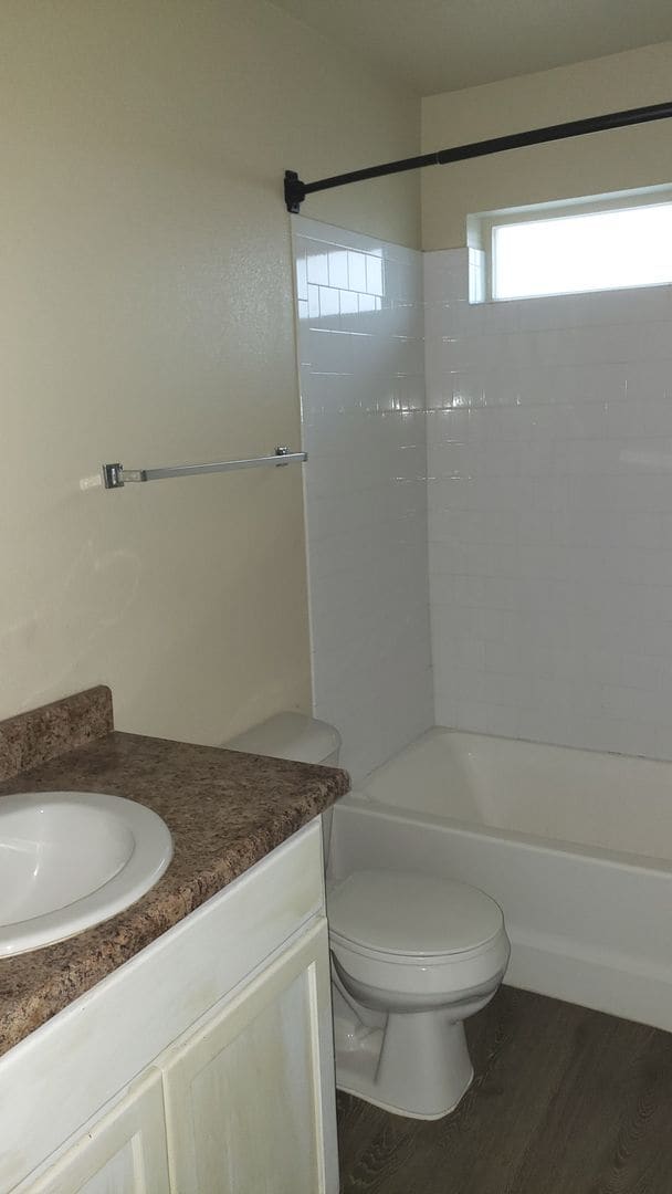 Building Photo - 3 bedroom Rental