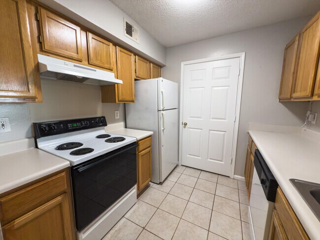 Building Photo - 4009 Dancing Cloud Ct