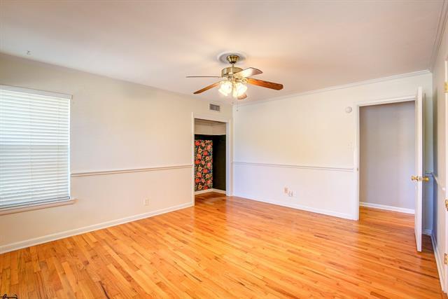 Building Photo - 6562 Locke Ave