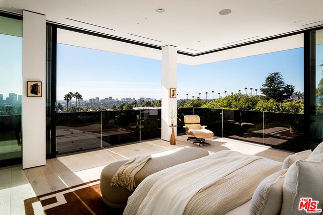 Building Photo - 1210 Laurel Way