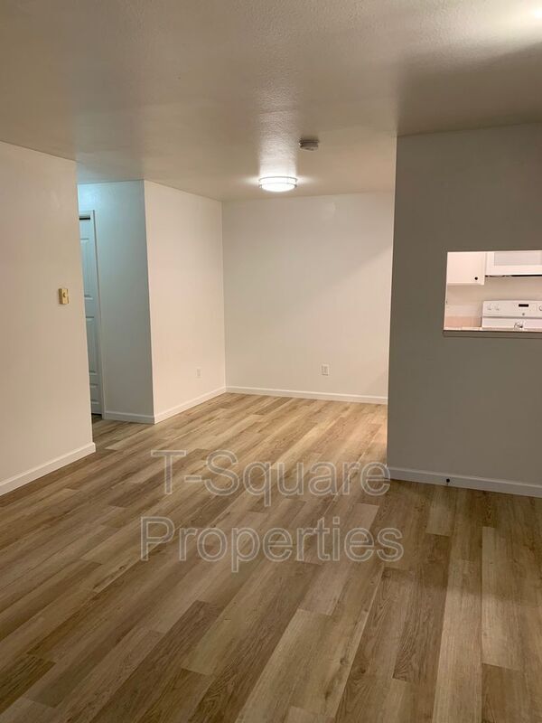 Building Photo - 14200 NE 171st St