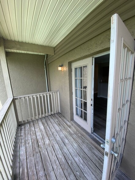 Building Photo - Coming Soon! 2nd-floor studio condo at Ser...