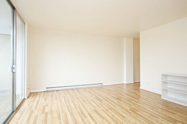 Building Photo - Student-Friendly Apartment Near Scott Stad...