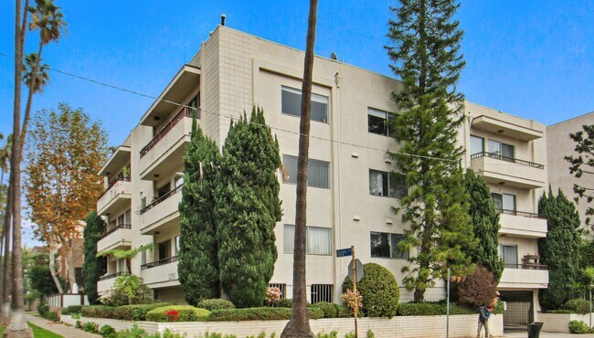 Building Photo - 12258 Montana Ave