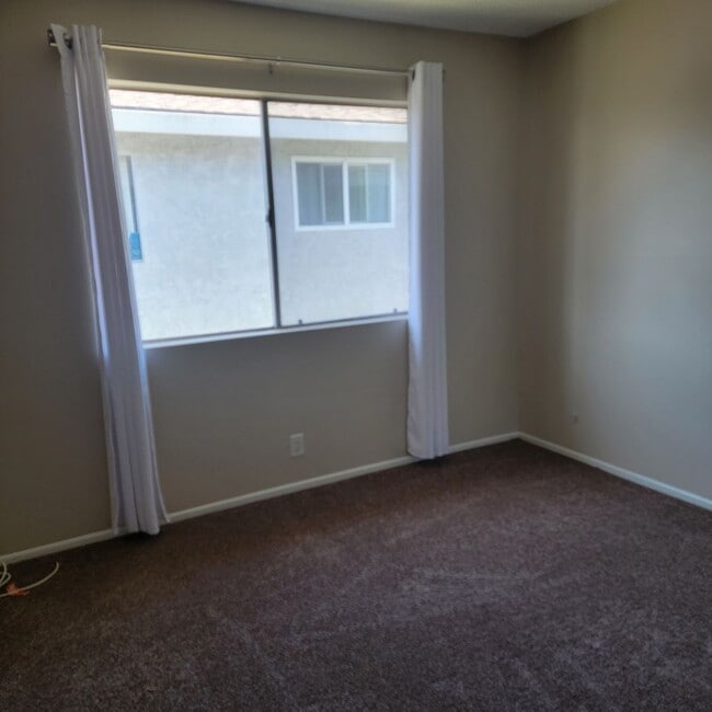 Building Photo - 1180 Portola Rd