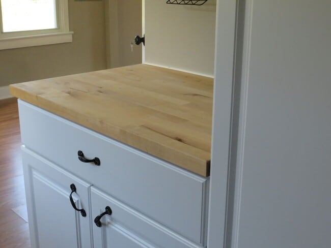 Building Photo - 3 Bedroom 2 Bath Home